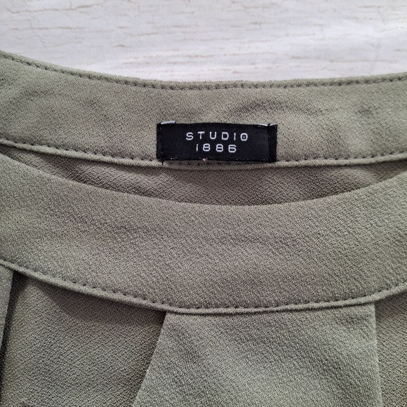 Studio 1886 Size 3X Sage Green Sleeveless Blouse With Cut-out Neckline - Picture 3 of 10